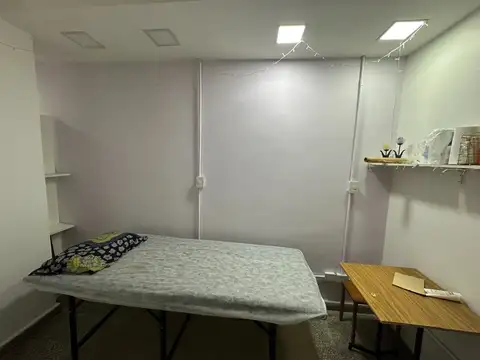 Local en Venta Via Púb.