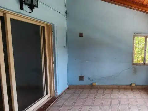 Casa en venta - 2 Dormitorios 1 Baño - 900Mts2 - Villa Elisa, La Plata