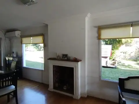 Casa en Venta con 4 cocheras