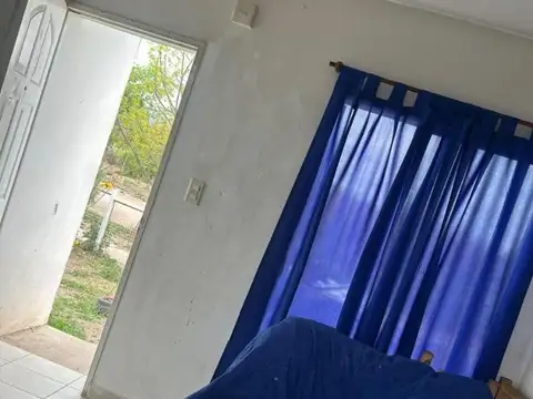 Casa de barrio en cortaderas