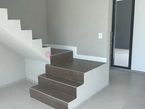 Casa en Alquiler 1 año