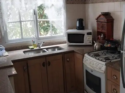 Casa 3 ambientes con 2 baños