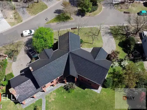 Casa en Venta en Saint Matthews, USD 555.000