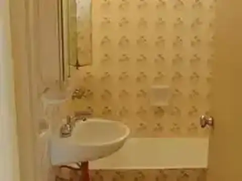 Depto Tipo Casa 3 ambientes con 1 baño
