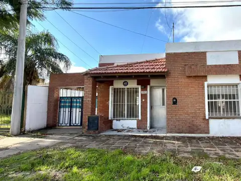 OPORTUNIDAD - CASA EN VENTA CON MUCHO POTENCIAL