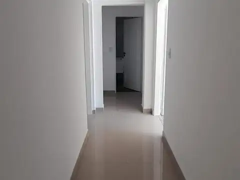 EN VENTA CASA DE 5 AMBIENTES EN MORON EN MUY BUEN ESTADO - FICHA 10159