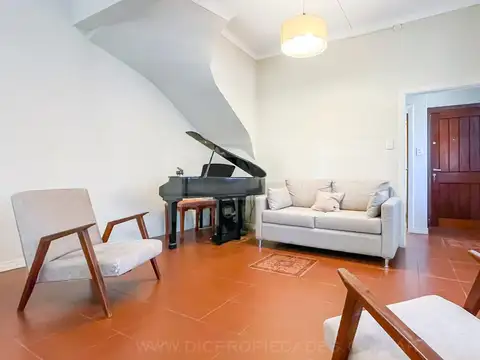 Depto Tipo Casa en Venta 60 años