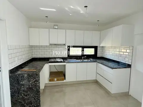 Venta de Casa 4 Ambientes en Santa Elisa, Pilar