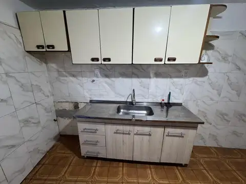 Departamento en Alquiler en Rafael Calzada, $ 500.000