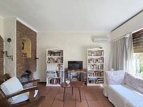CASA 5 AMBIENTES CON COCHERA Y PILETA SAN ISIDRO