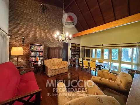 Casa en Venta con 1 cochera