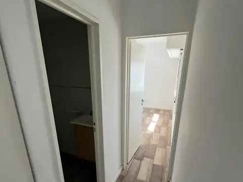 Departamento en Alquiler en Republica De La Sexta, $ 400.000