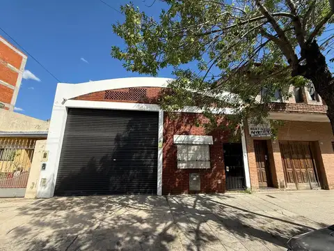 Excelente galpón cerca de Av. gral Paz apto varios rubros