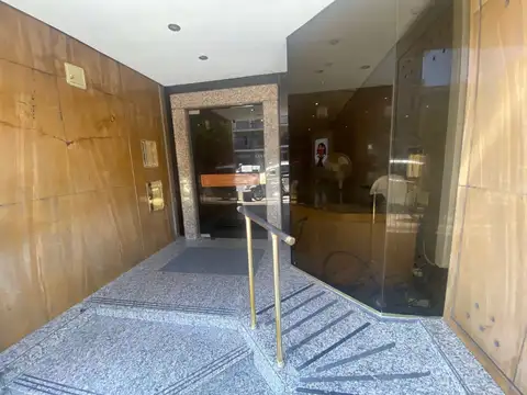 Av. Córdoba 4700, Piso 6