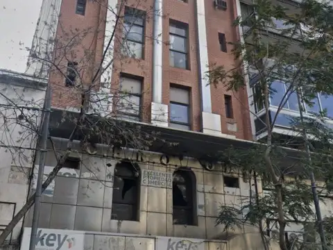 AV. PUEYRREDON 700, VENTA DEPARTAMENTO DE OCHO AMBIENTES A RECICLAR