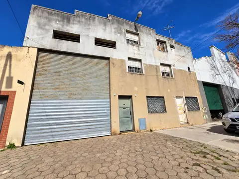 Venta deposito con vivienda 1er piso p.avellaneda
