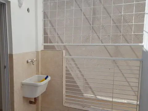 PH 2 AMBIENTES CON PATIO BAJAS EXPENSAS
