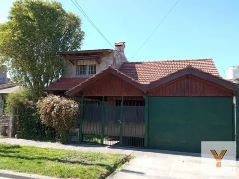 Casa en venta - 3 dormitorios 1 baño - 280mts2 - Burzaco