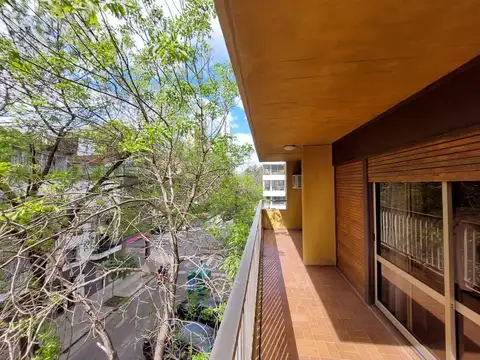 3 dormitorios + 3 baños + cochera + baulera, piso exclusivo en Barrio Martin