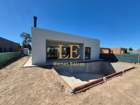 Pilar Del Este 100