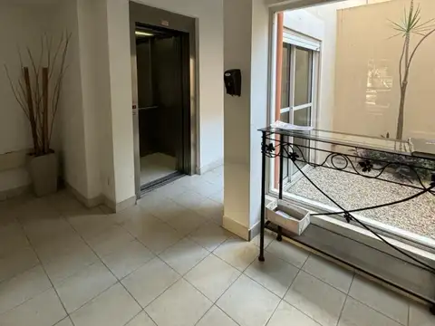 Pastorino 900, Piso 4