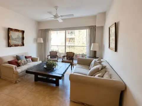 Departamento en VENTA 3 dormitorios Jardines San Isidro. APTO CRÉDITO.