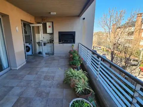 Departamento en VENTA 3 dormitorios Jardines San Isidro. APTO CRÉDITO.