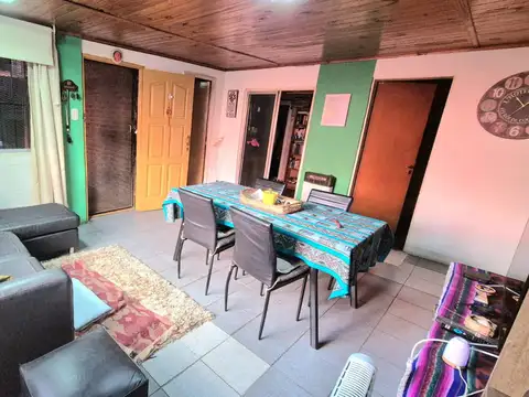 CASA EN VENTA LOTE PROPIO CON PILETA