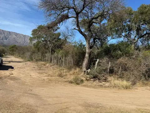 CAMPO DE 3,8 ha EN VENTA – QUEBRACHO LADEADO, CÓRDOBA- IDEAL EMPRENDIMIENTO- FRE