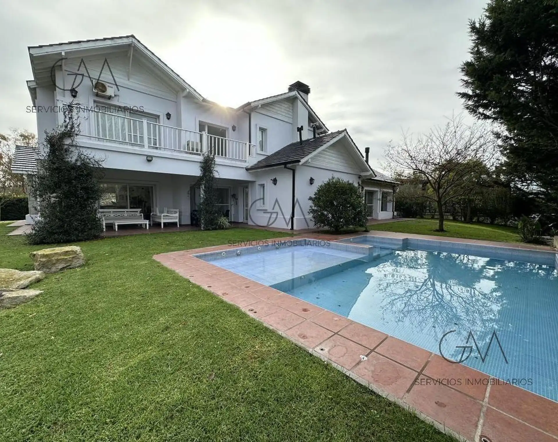Casa de 7 ambientes en Barrio Privado Rumenco