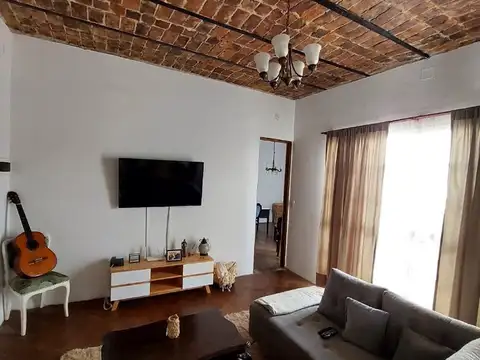 Depto Tipo Casa en Venta al Este