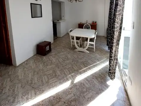 Depto Tipo Casa 3 ambientes con 1 baño