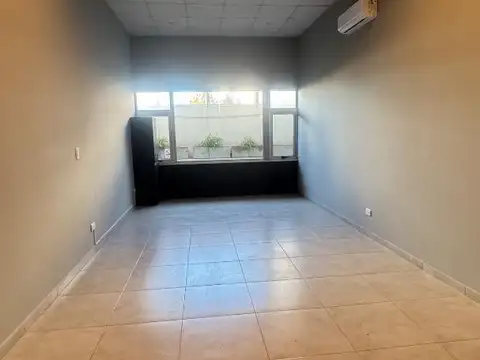 Oficina 2 ambientes con 1 baño