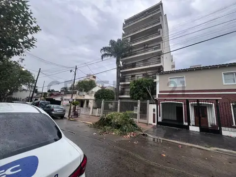 VENTA DEPARTAMENTO 4 AMBIENTES RAMOS MEJIA COCHERA BALCON