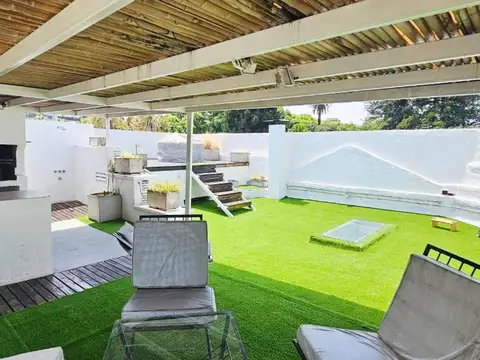 Depto Tipo Casa en Venta de 5 ambientes