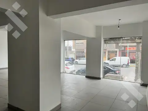 VENTA LOCAL Rivadavia y Buenos Aires