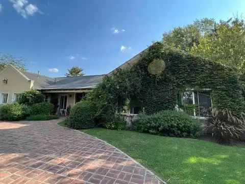 Casa en Venta/alquiler en Club de Campo Los Pinguinos