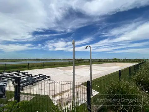 Terreno en Venta en Funes, USD 180.000