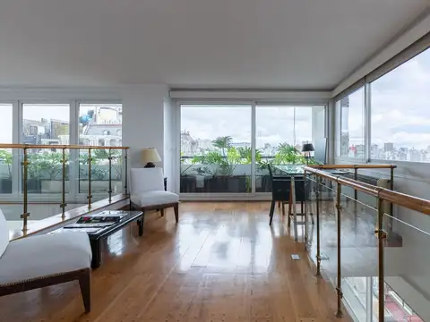 Departamento en Venta con 3 cocheras