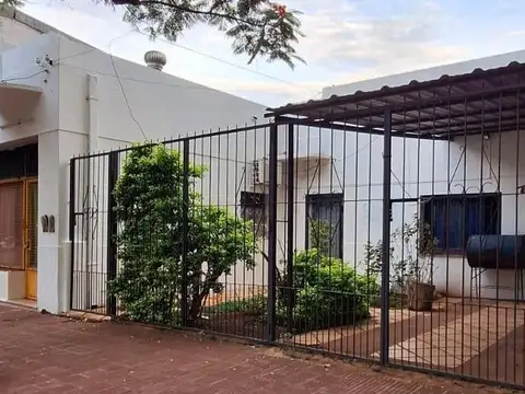 VENTA | CASA CON LOCAL COMERCIAL EN PLENO CENTRO – POSADAS