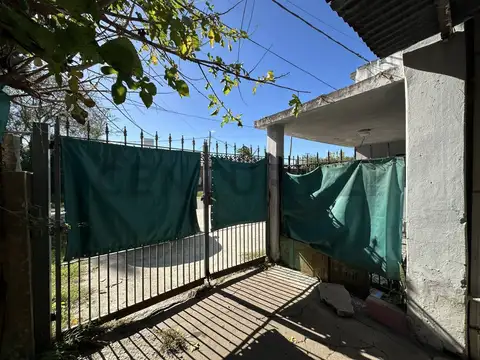 141 ENTRE 526 Y 527 500, Piso 0