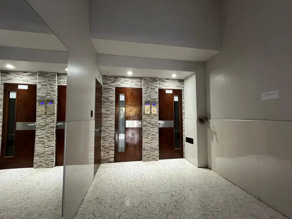 18 e 58 y Diag 74 1100, Piso 5