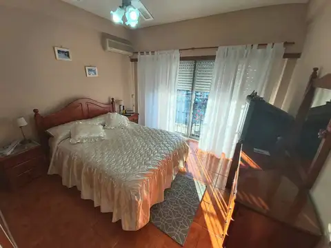 Depto Tipo Casa en Venta en Villa Adelina, USD 145.000