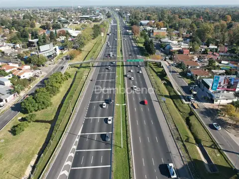 Colectora Norte Acceso Oeste 8000