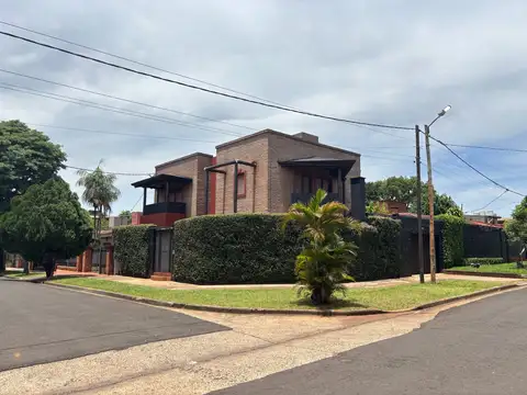 CASA DE 3 DORMITORIOS EN ZONA RESIDENCIAL DE POSADAS