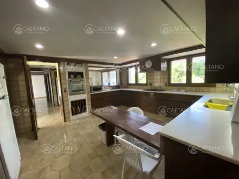 Casa en Venta en Playa Brava, USD 2.000.000