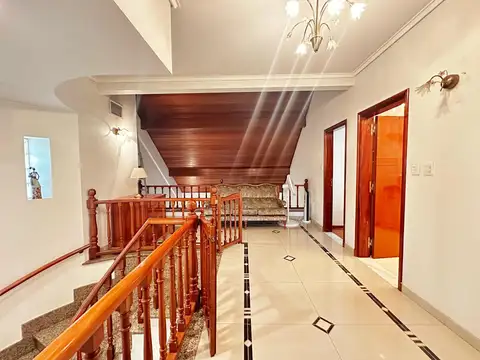 Casa en Venta en Valentin Alsina, USD 195.000