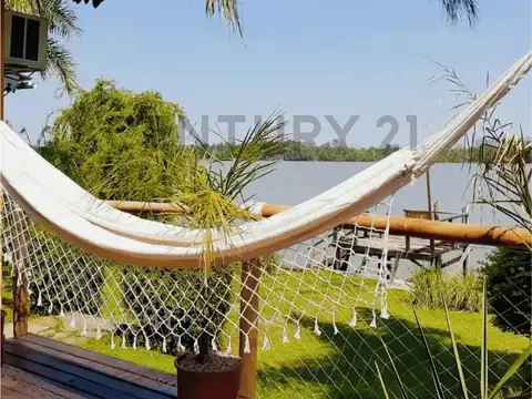 Casa 6 ambientes con 4 baños