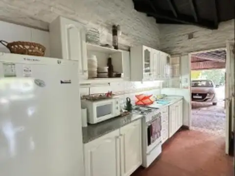 Casa 4 ambientes con 1 baño
