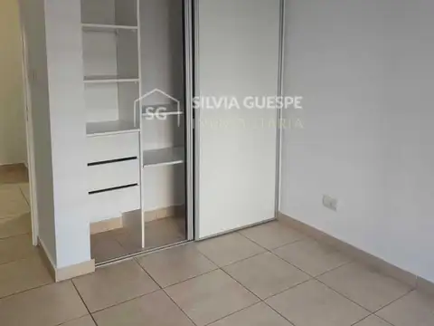EXCELENTE  PH EN ALQUILER EN EL BARRIO DE VILLA URQUIZA , EN PLANTA BAJA AL FRENTE CON PATIO